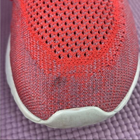 Nike Odyssey React 2 Flyknit Women’s Running Shoes Size 7  Ember Glow AH1016-800 - Picture 8 of 11